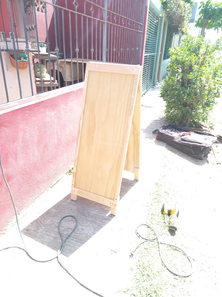 cartel de madera en puerto vallarta
